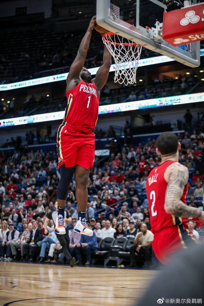 关于两名球员受伤离场，新奥尔良鹈鹕主教练担心的信息