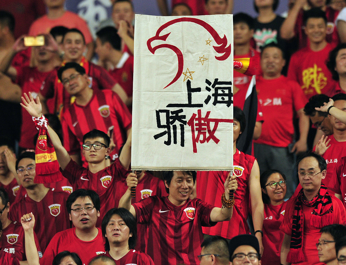 关于不来梅队在比赛中奋勇拼搏，终获胜利的信息